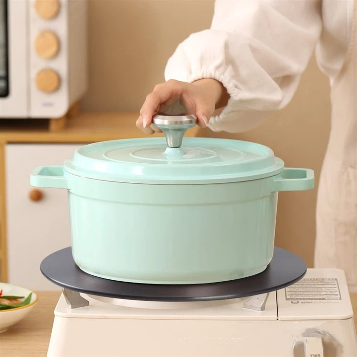 Enameled Cast Iron Saucepan